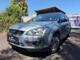 Ford Focus Turnier Trend - Ford Focus aus 2005: Turnier