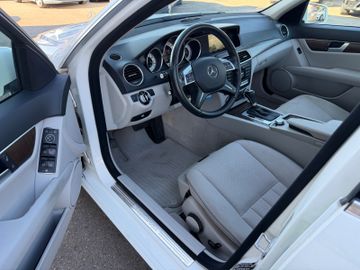 Mercedes C 220 - 9