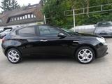 Alfa Romeo Giulietta 1.4 TB 16V 120PS  KLIMA RADIO PDC ALLW - Alfa Romeo Giulietta aus 2019