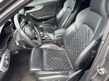 Audi A4 40 TDI quattro edition one+AHK+Matrix+HeadUp+