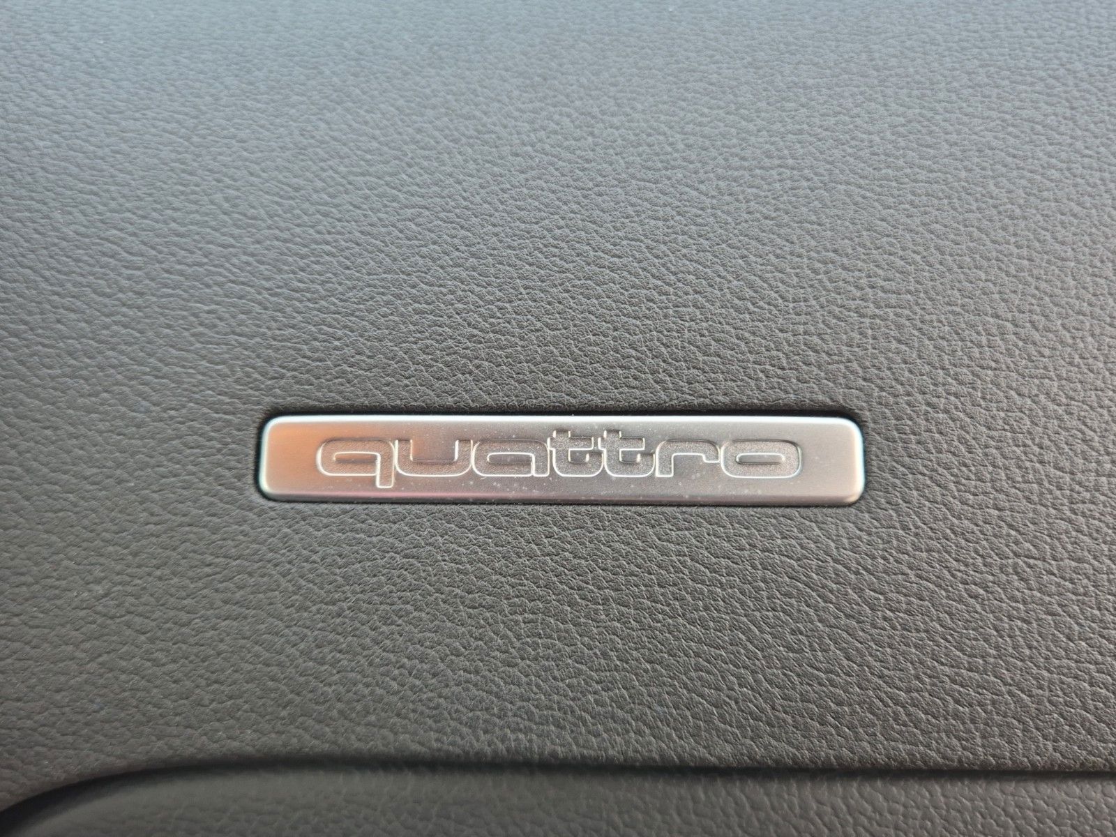 Fahrzeugabbildung Audi A5 3.0TDI QUAT SLINE S-TRONIC KAM KEYLESS STANDH