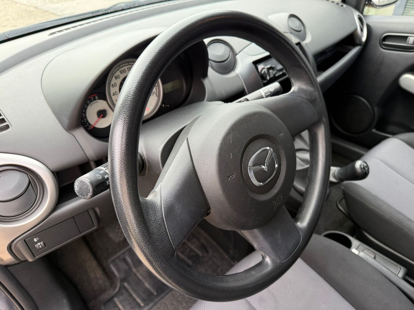 MAZDA 2 2 Lim. 1.3  Active*5-TÜRIG*KLIMA*, Ansicht 8