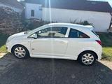 Opel Corsa BJ: 2009 weiß - Opel Corsa aus 2009: Bj
