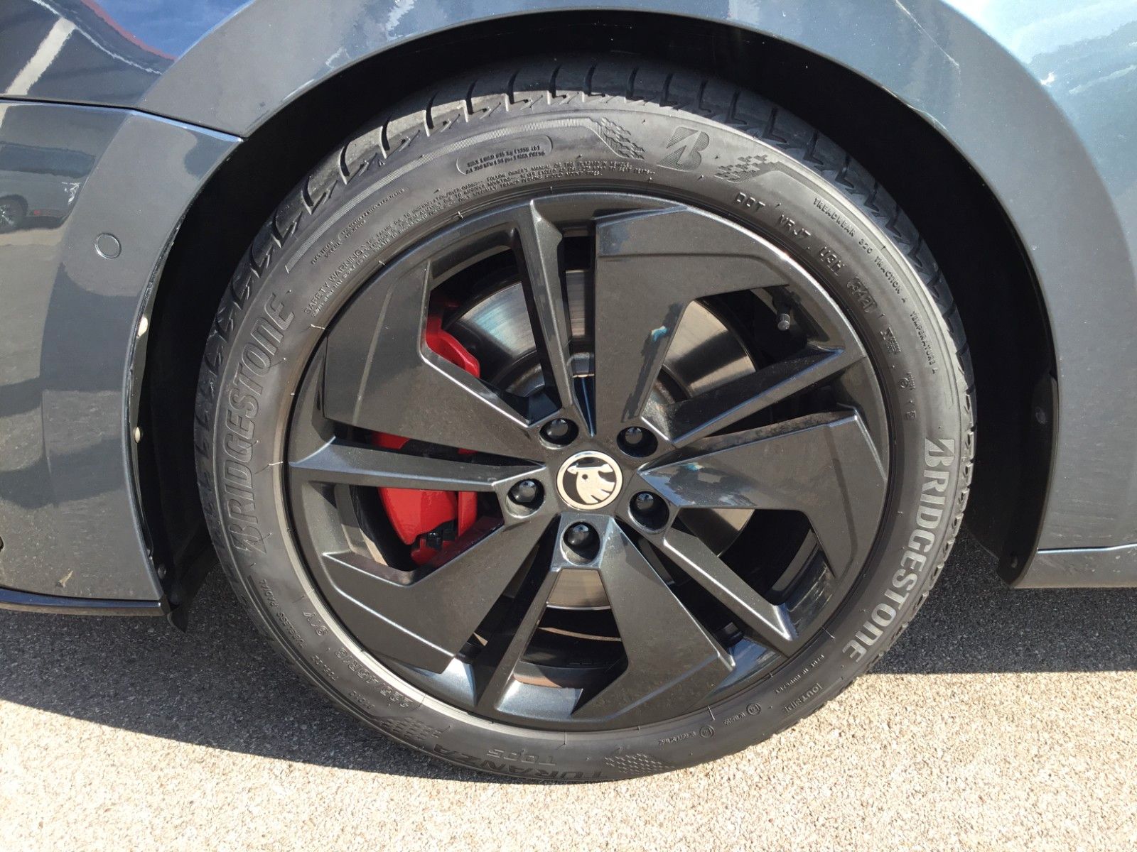 Fahrzeugabbildung SKODA Octavia Combi RS 2.0 TSI DSG+AHK+Head up+Matrix