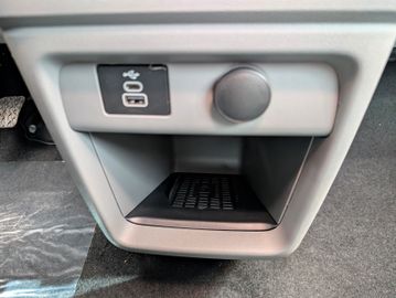 Ford Tourneo Custom Tit. 2.0 L1 NEUES MODELL