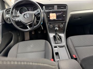Volkswagen Golf - 5