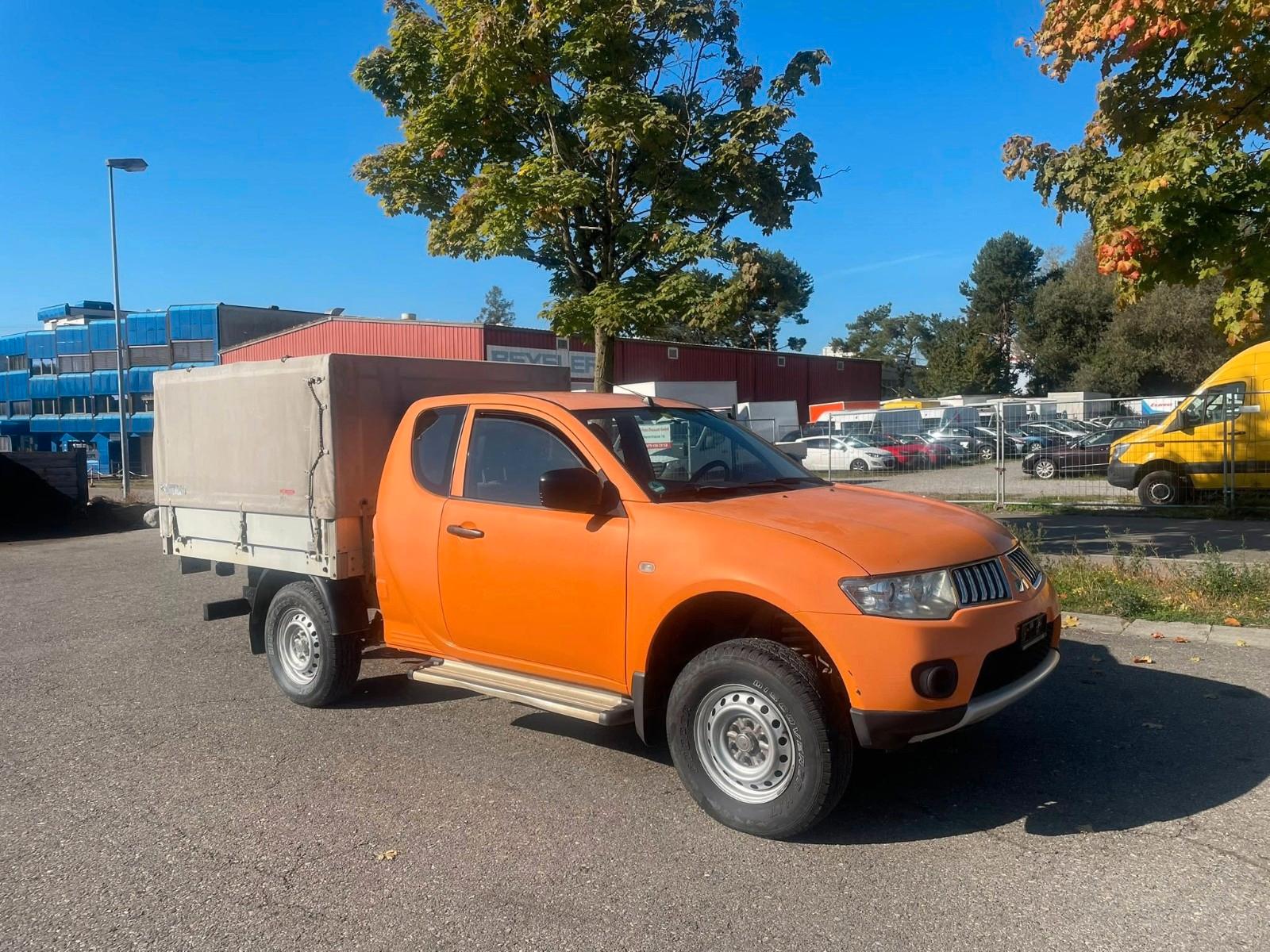 Mitsubishi L 200 2.5 DID FLAT BRÜCKE