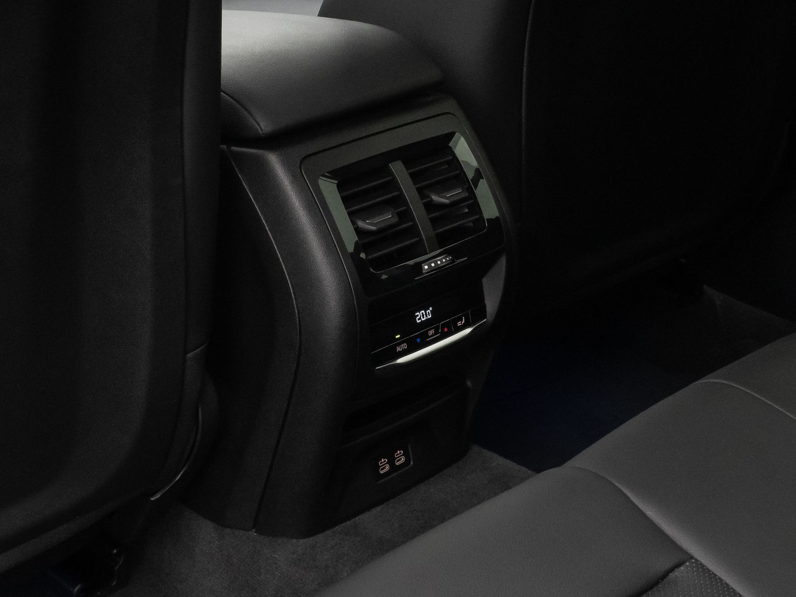 Fahrzeugabbildung BMW X3 xD20i Kamera DAB Laser HiFi Komfort Sport 18"