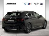 BMW M135 xDrive M Sportpaket Pro PA+ DA+ AHK HK HUD - : Limousine, Sportpaket