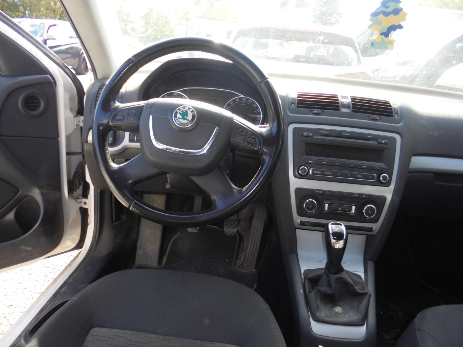 Skoda Octavia 2013 — photo 8