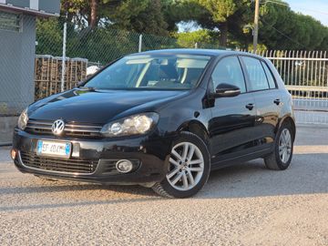 Volkswagen Golf - 1