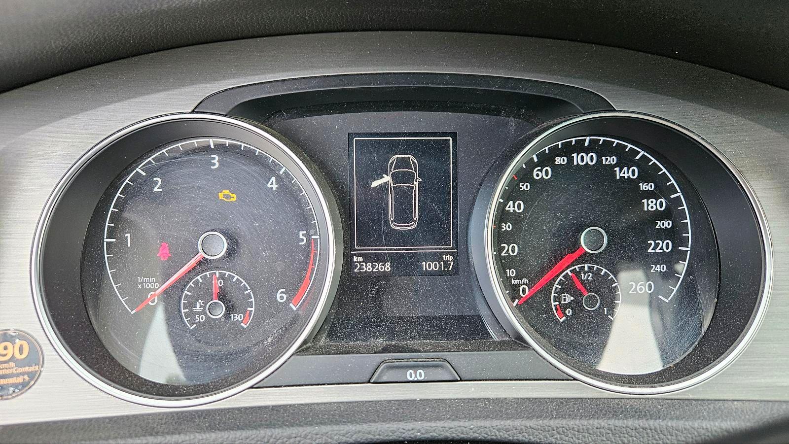 Volkswagen Golf 2014 — rear view