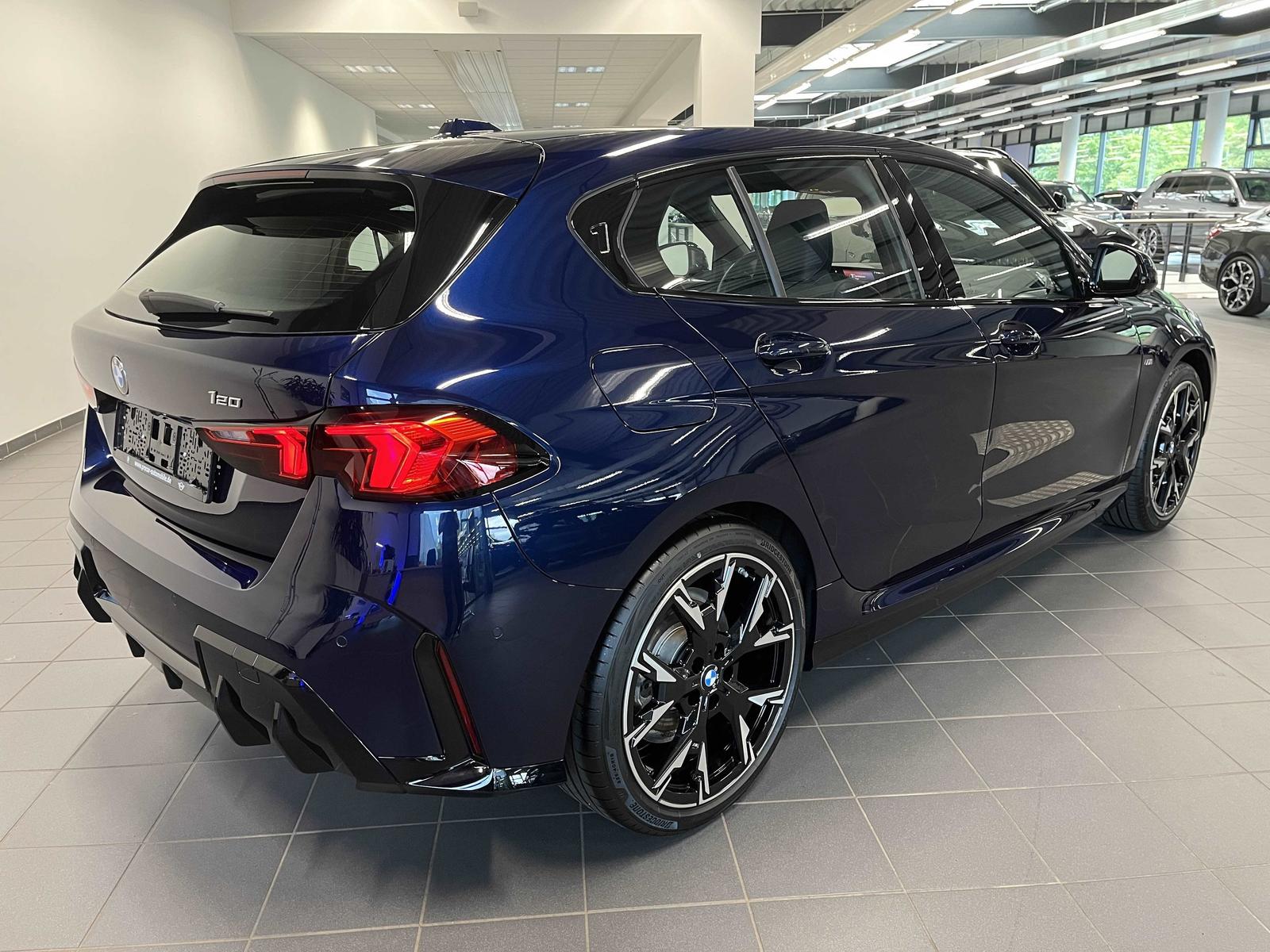 BMW 120 M Sport RFK NAVI LED Sound Syst. PDC V+H LM