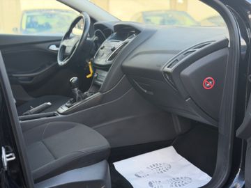 Ford Focus - 12