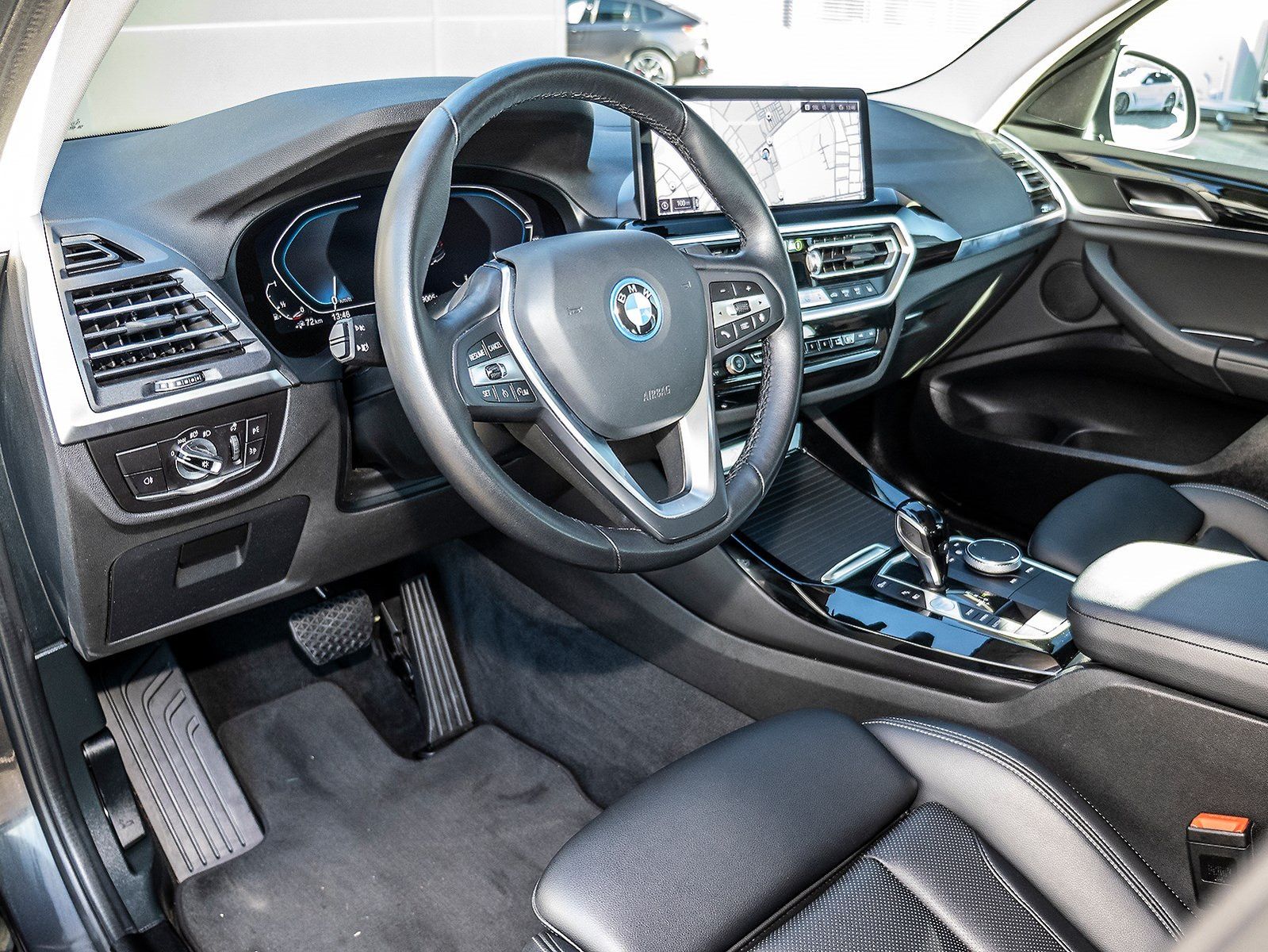 BMW X3 xDrive30e LED SH Sportsitz HiFi Navi Cam 1VB  foto 4
