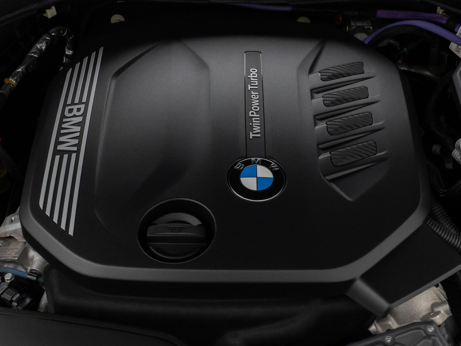 Fahrzeugabbildung BMW 520d Panorama Kamera DAB HiFi ACC Alarm M Sport