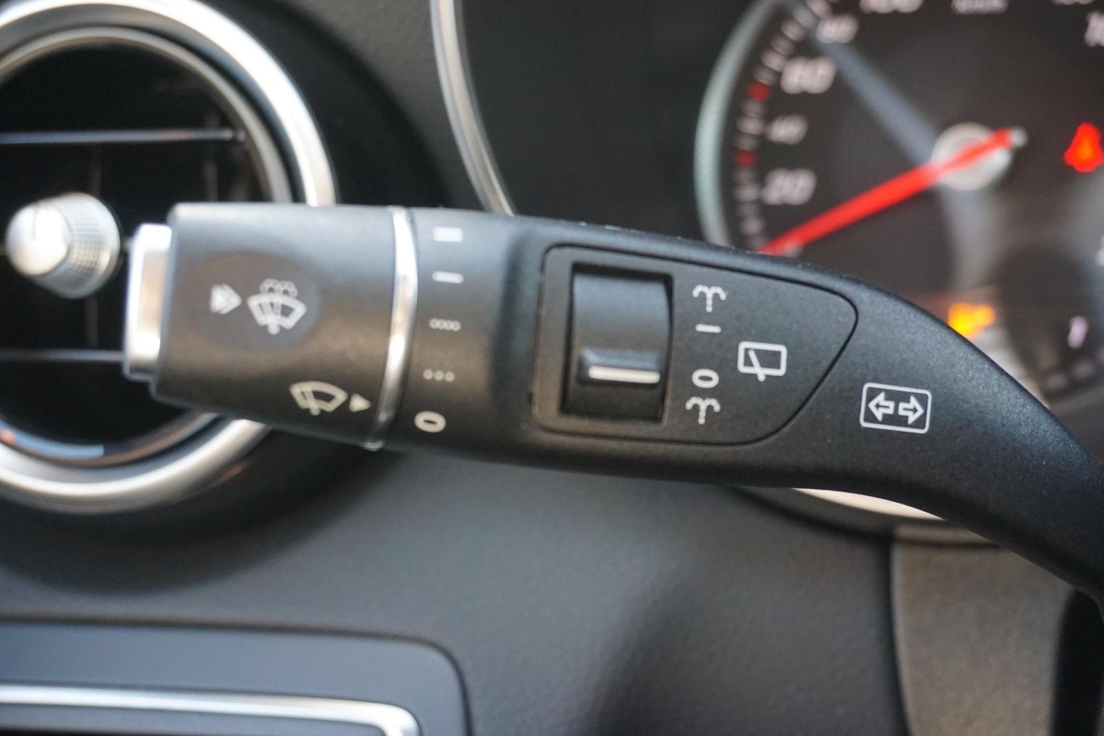 Mercedes-Benz C250 T Avantgarde LED Navi el. Heckklappe PDC