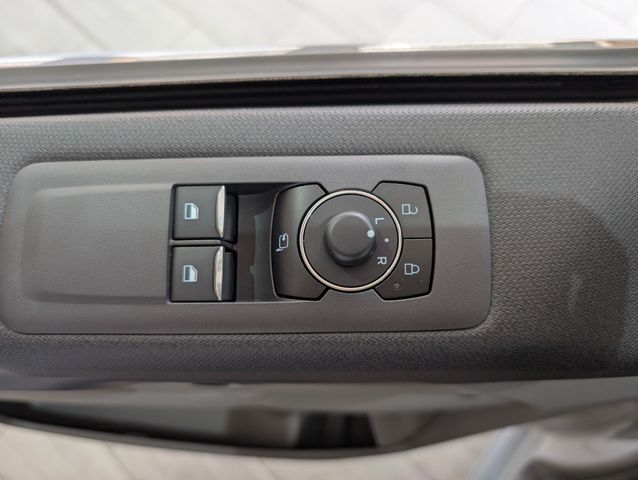 Ford Tourneo Custom Aut L1 Tit X 4WD Standheizung