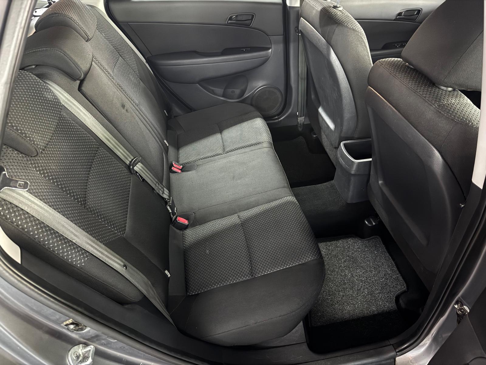 Hyundai i30 2012 — photo 20