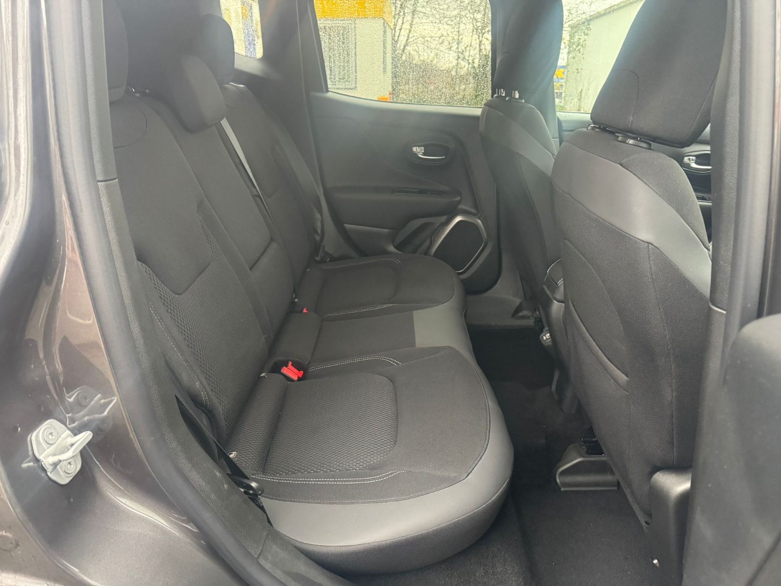 Fahrzeugabbildung Jeep Renegade Limited FWD LED+Navi+Automatik