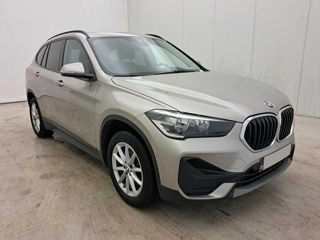 BMW X1 sDrive 18i Aut 16520 netto  Leder  Navi 2022