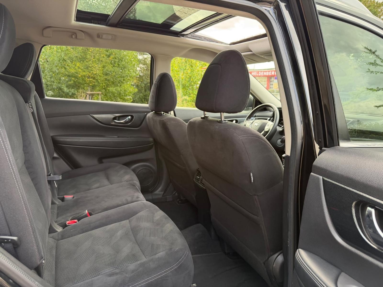 NISSAN X-TRAIL TEKNA 4X4 PANORAMIQUE GPS | 131 ch | BVM | HAYON ÉLECTRIQUE | VOLANT EN CUIR