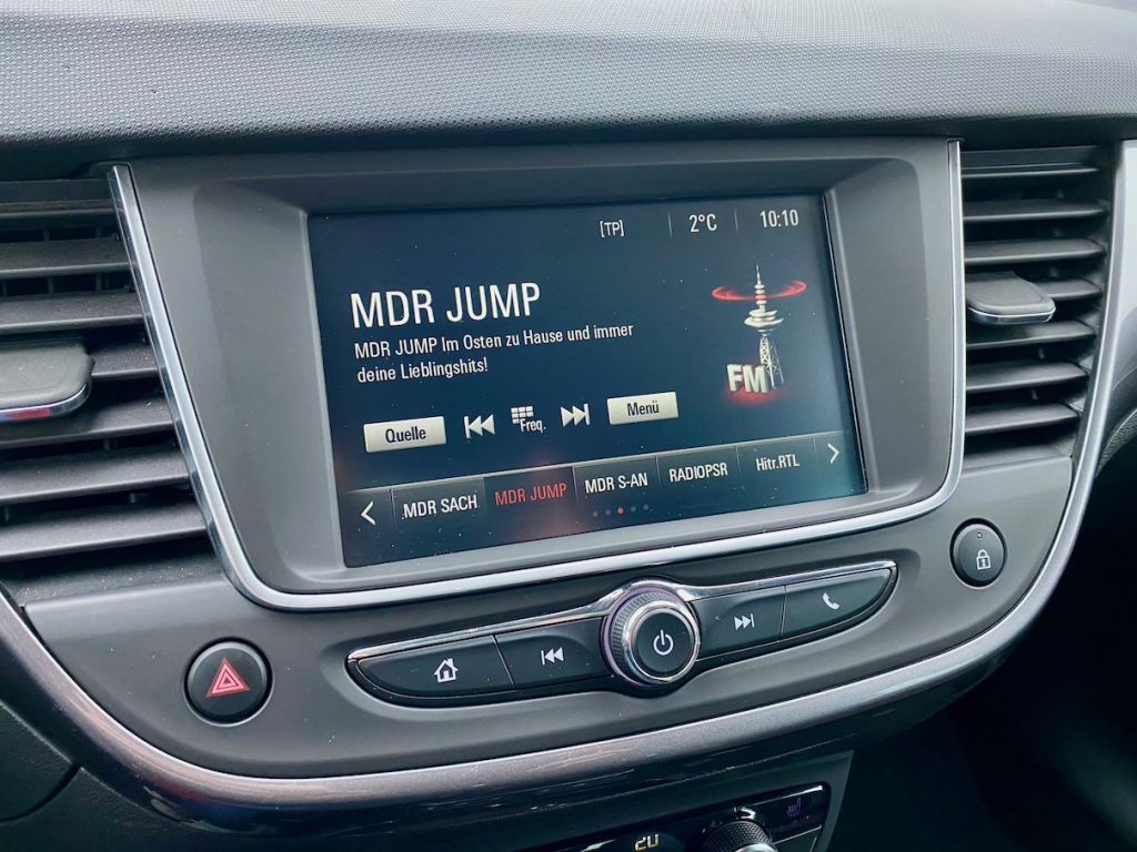 Fahrzeugabbildung Opel Crossland X 1.2 Selection AAC ISOFIX PDC SHZ GRA