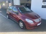 Mercedes-Benz B 170 Automatik !! 1 Hand !! 1 Jahr Garantie - Mercedes-Benz B 170 mit 5 Türen