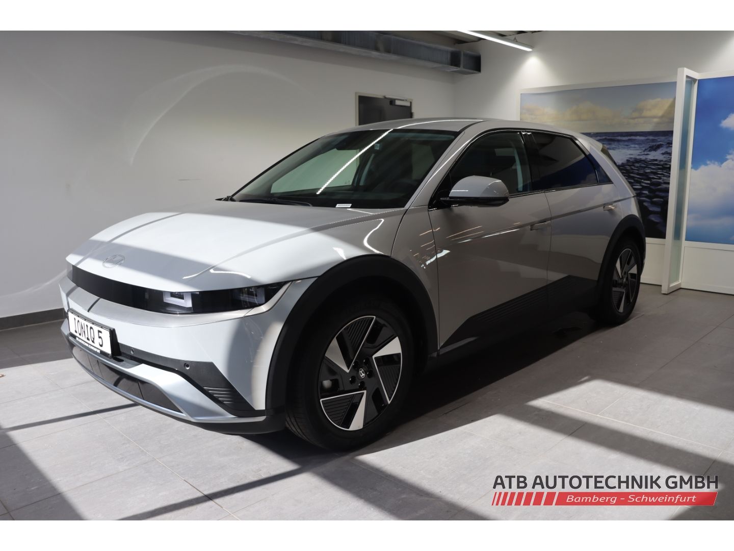 Fahrzeugabbildung Hyundai IONIQ 5 UNIQ MY26 84 kWh 4WD 325 PS Navi Soundsy