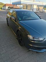 Audi A4 B8 facelift 2,0 tdi  s line - Audi A4 aus 2012: Kombi, Facelift