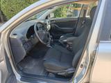 Toyota Avensis 1.8 Kombi, TÜV NEU, AHK 1,3t, Kuppl NEU - Toyota aus 2003