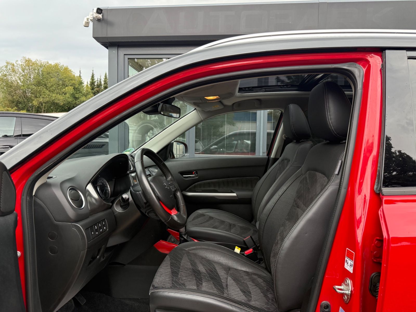 SUZUKI Vitara Vitara 1.4 S 4x4*Automatik*Kamera*Panorama*AHK*, Ansicht 8