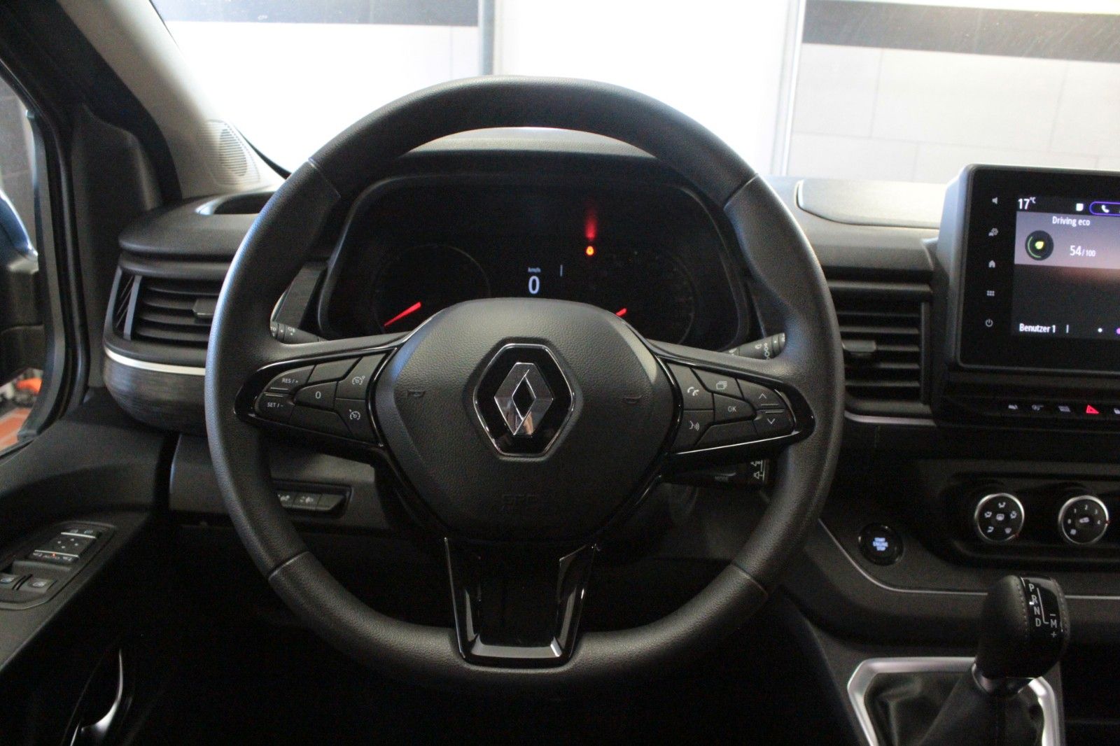 Fahrzeugabbildung Renault Trafic Grand L2H1 Blue DCI EDC Automatik