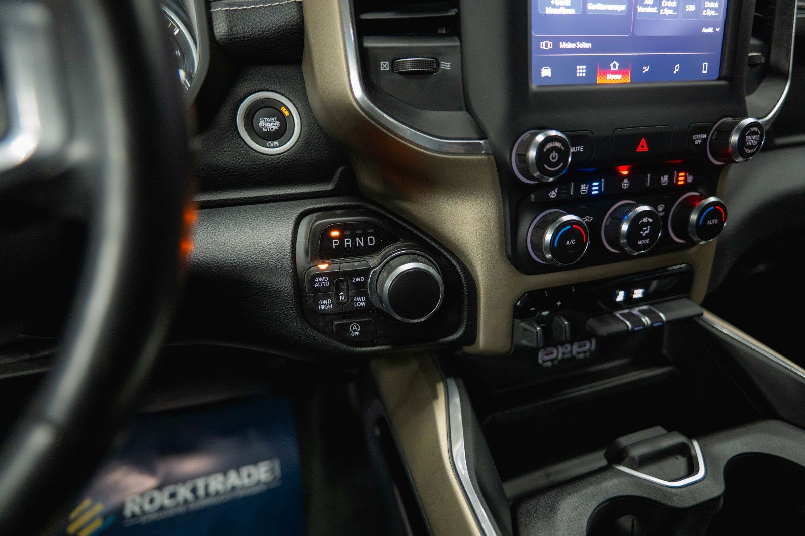 Fahrzeugabbildung Dodge RAM 5.7 V8 HEMI 4x4 Night LARAMIE LONGBED 19%