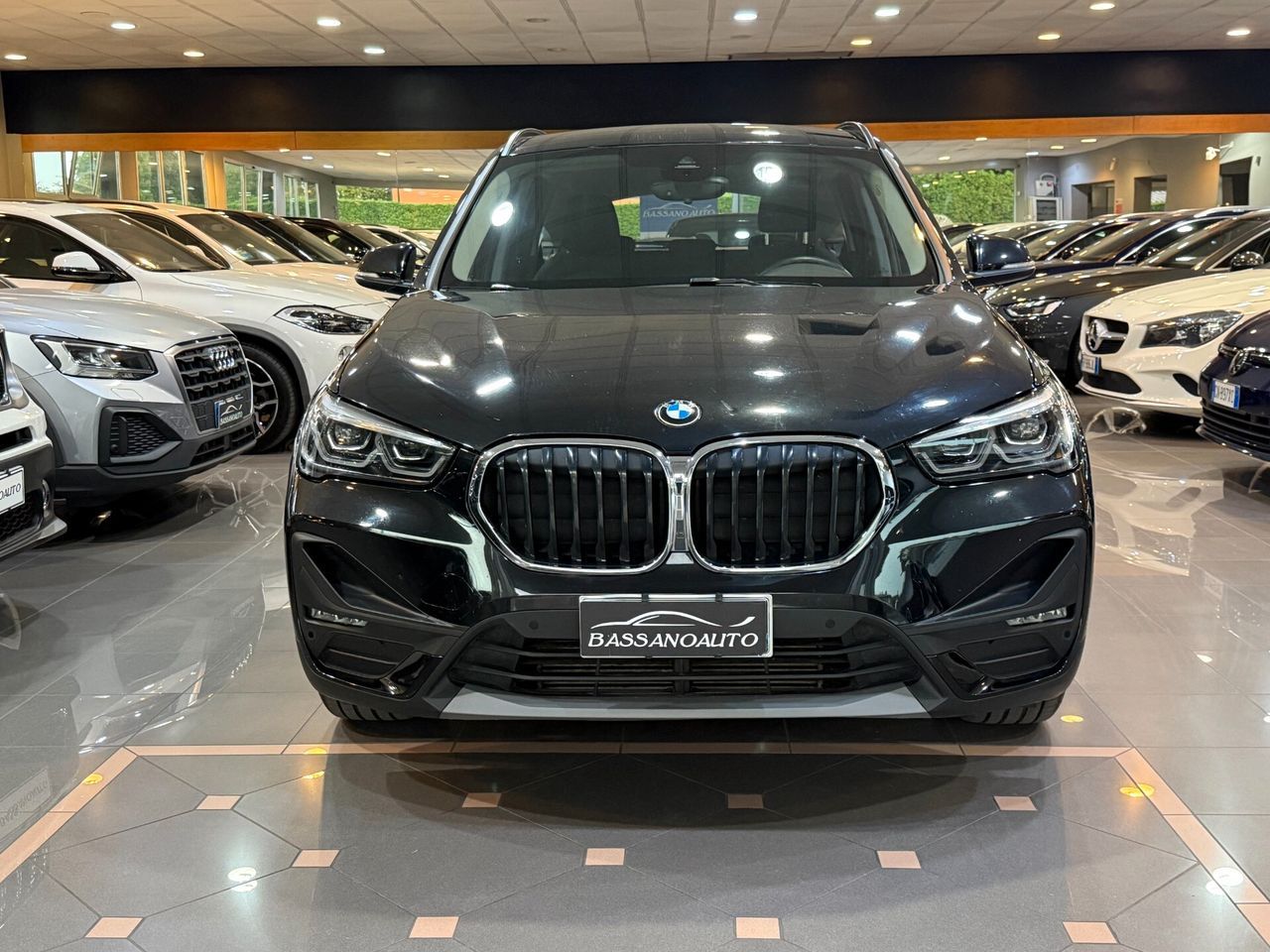 BMW Bmw X1 sdrive16d Business Advantage Neo Patentat imagem 3