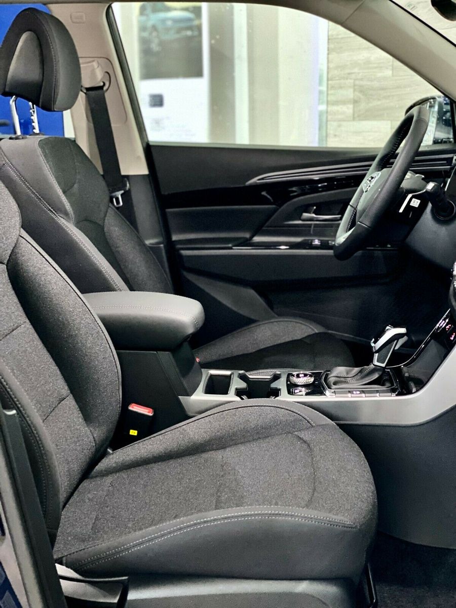 Fahrzeugabbildung Ssangyong Korando **SONDERMODELL RUBY**ASSISTENZSYSTEME**