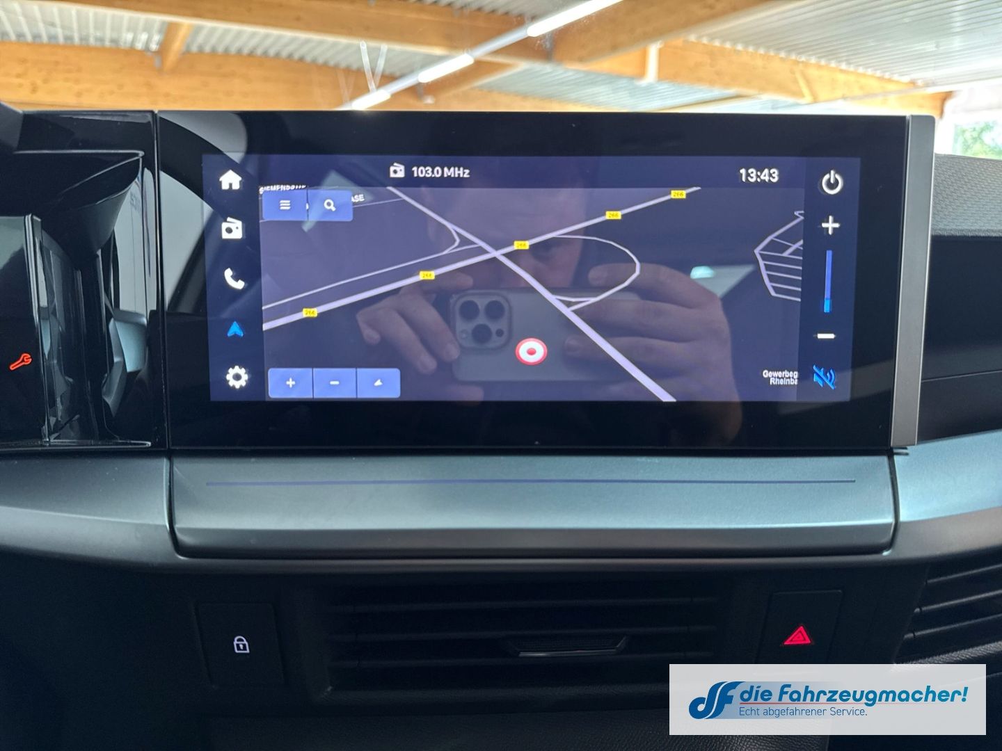 Fahrzeugabbildung Opel Frontera Electric Edition 83 kW Digitales Cockpi