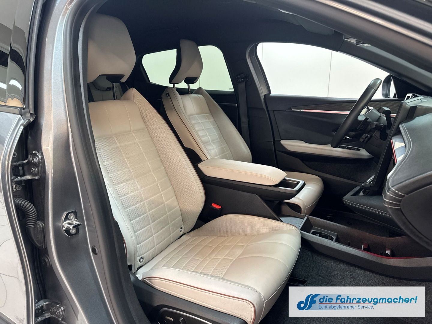 Fahrzeugabbildung Renault Megane E-Tech Electric Iconic EV60 220HP Digital