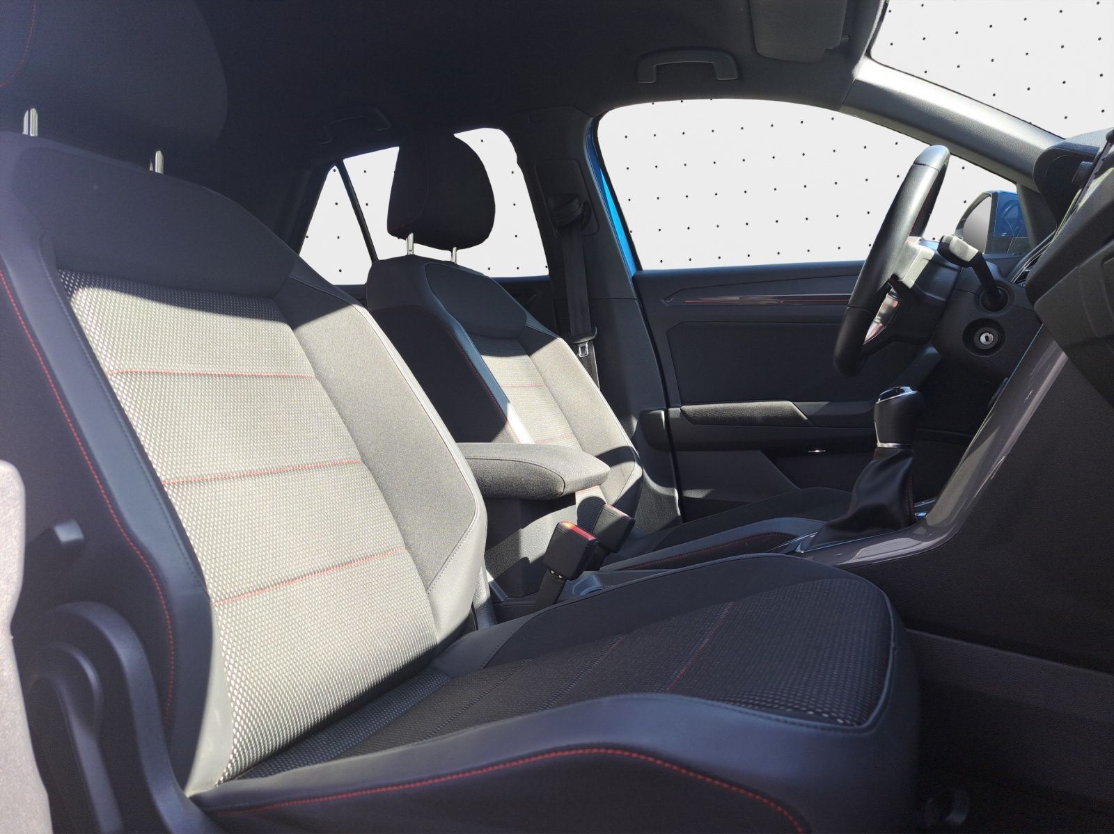 Volkswagen T-Roc - Bild 4