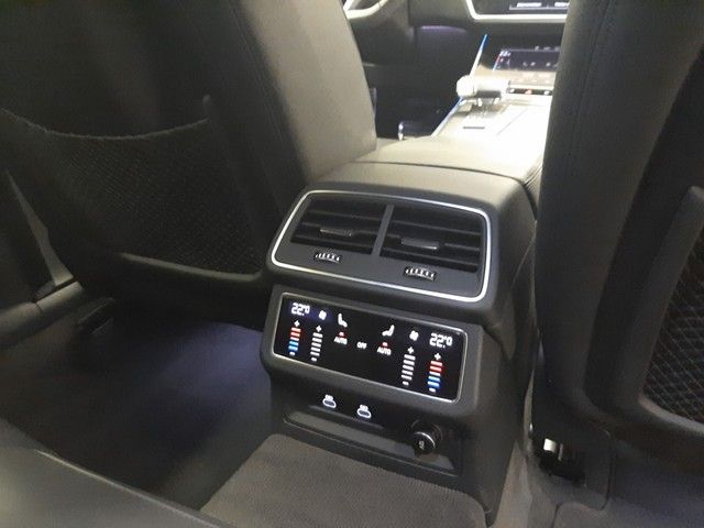 Fahrzeugabbildung Audi RS6 Avant RS-Dynamik Sportabgas StdHz Navi 21"