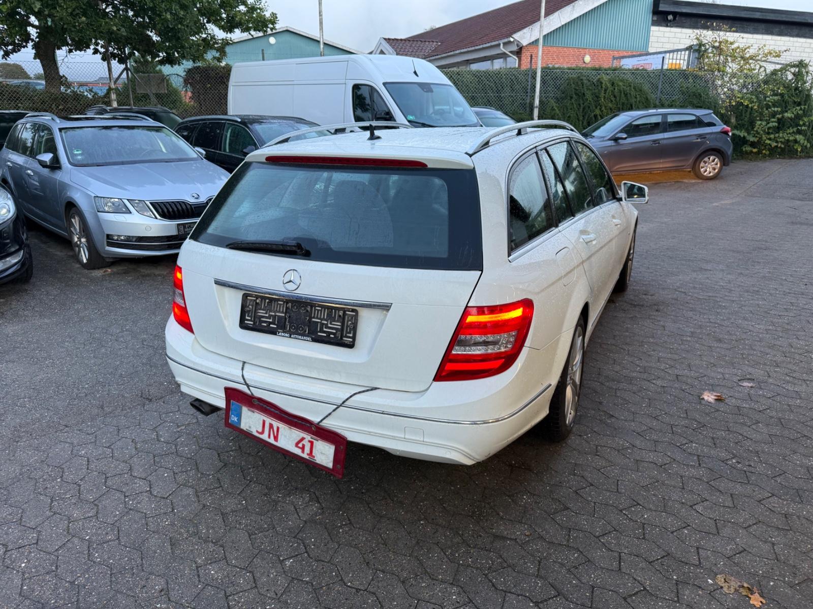 Mercedes-Benz C220 2011 — photo 5