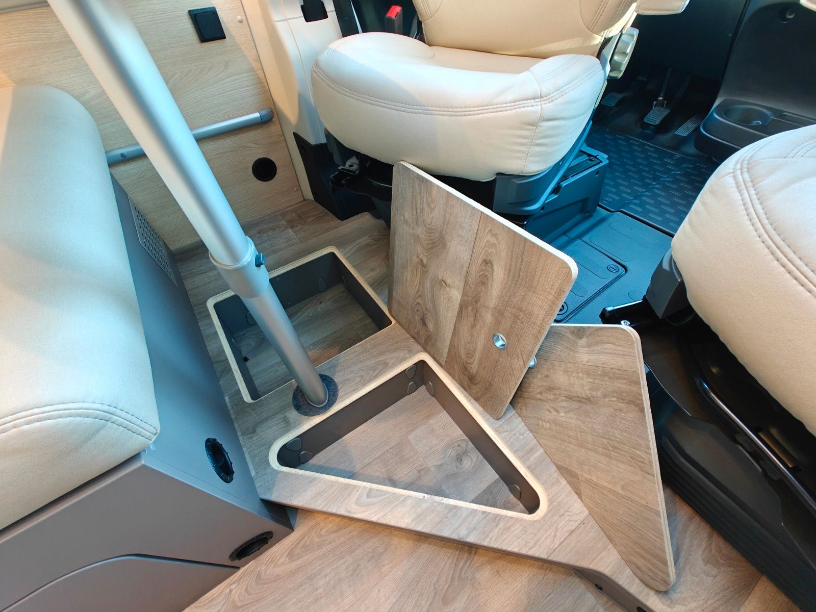 Fahrzeugabbildung LMC Innovan 600 - 603 70 Jahre Modell - SALE! -