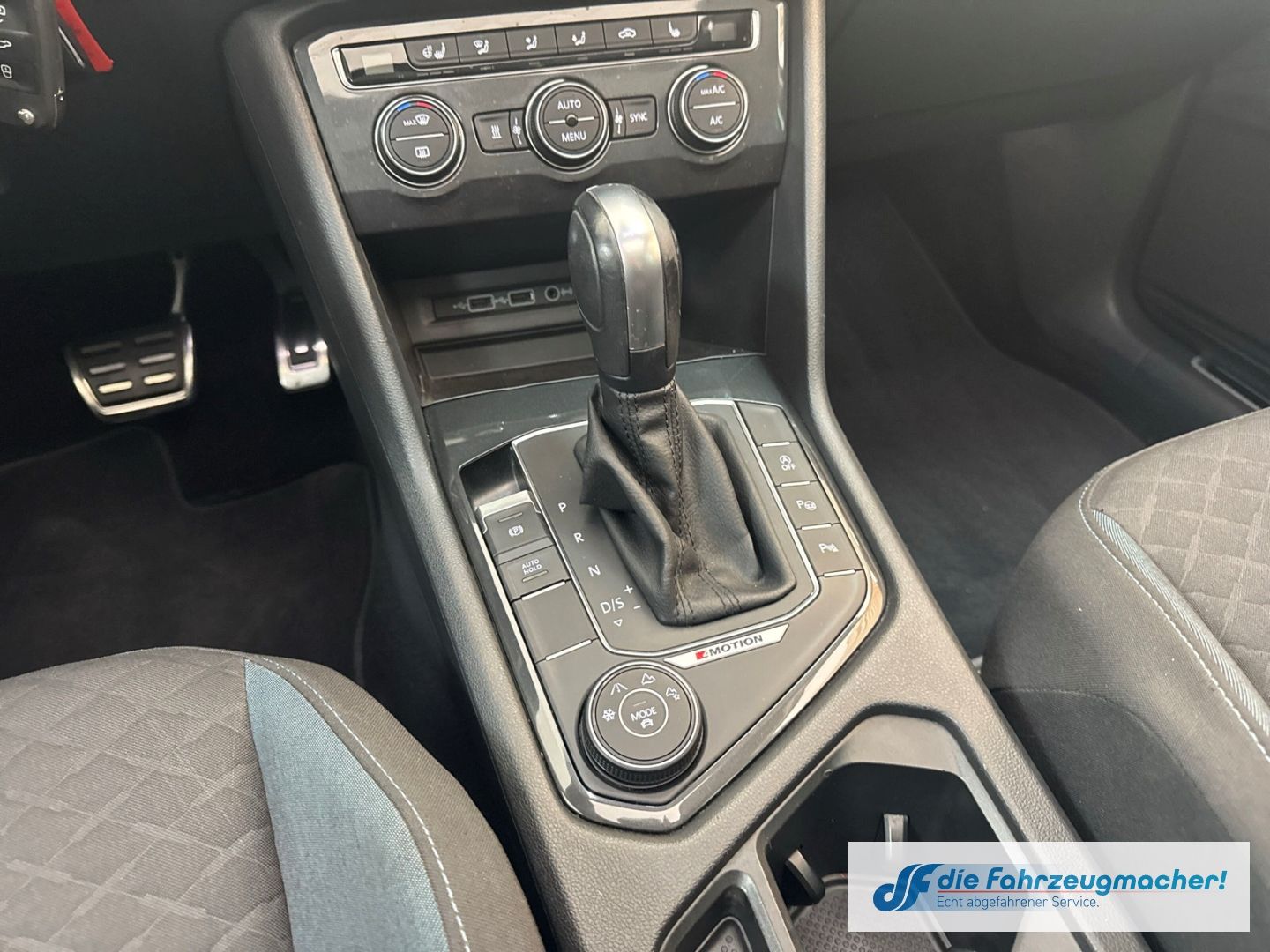 Fahrzeugabbildung Volkswagen Tiguan IQ.DRIVE Start-Stopp 4Motion StandHZG El