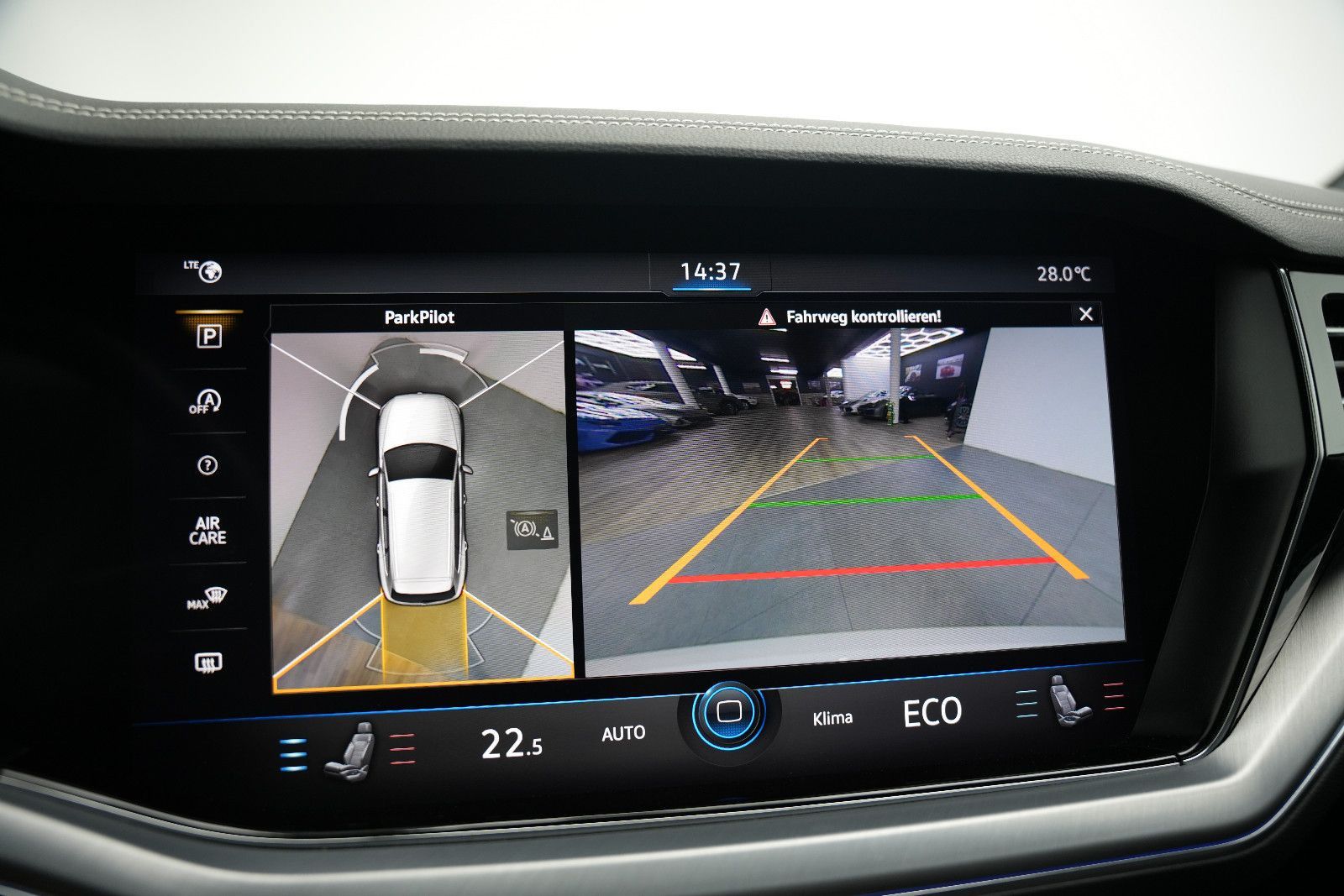 Fahrzeugabbildung Volkswagen Touareg SPORT/ 4Motion/VIRTUAL/AMBIENT/360''KAM