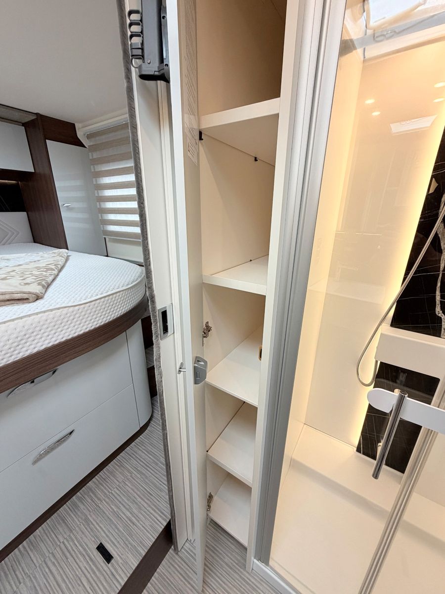 Fahrzeugabbildung Bürstner Elegance I 920 G