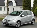 Mercedes-Benz A 180 AVANTGARDE *SERVICE NEU* TÜV BIS 01/2028 - Gebrauchtwagen mit Automatik bis 7.000 Euro