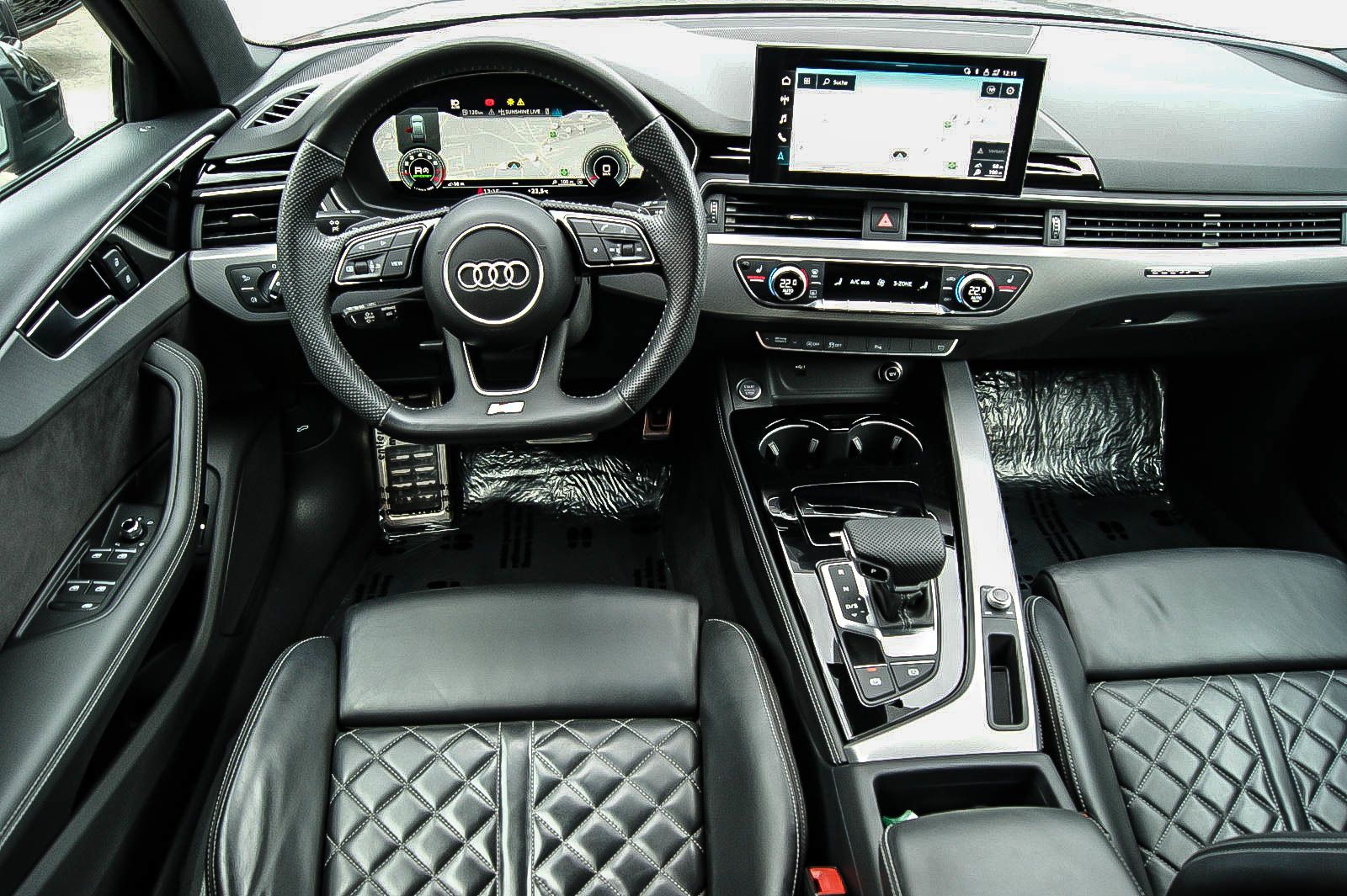 Fahrzeugabbildung Audi A4 Avant 45TFSI quattro edition one LEDER MATRIX