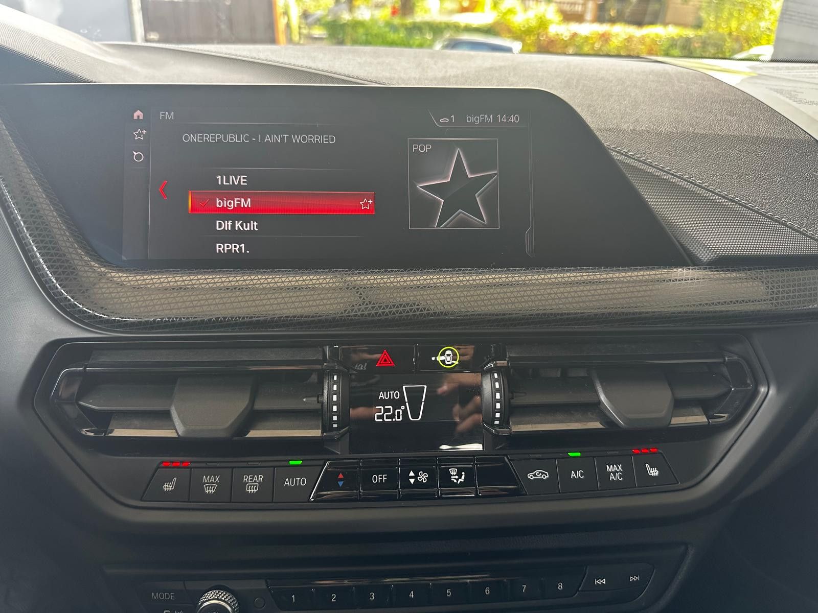 BMW 118 Baureihe 1 Lim. 118 i Sport Line | LED