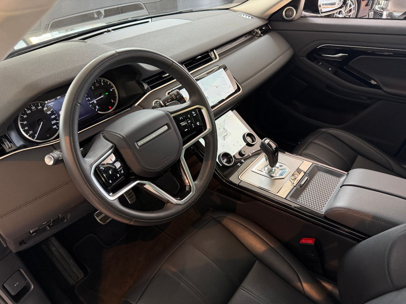 Fahrzeugabbildung Land Rover Evoque R-Dynamic SE/PANORAMA/MERIDIAN/KAMERA