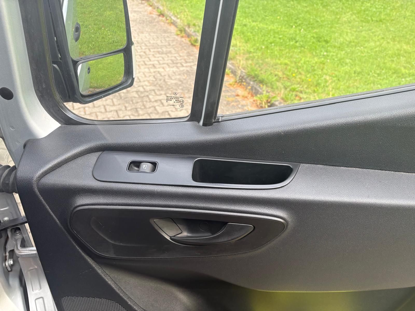 Fahrzeugabbildung Mercedes-Benz Sprinter III Kasten FWD /215 CDI L2/ unfallfrei
